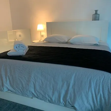Oikos 77 Apartment